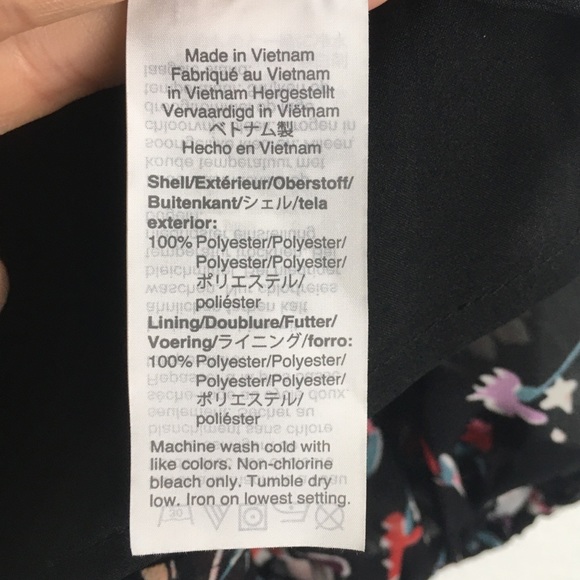 Madewell Shirred-Sleeve V-Neck Top in Drifting Flowers - Picture 7 of 9